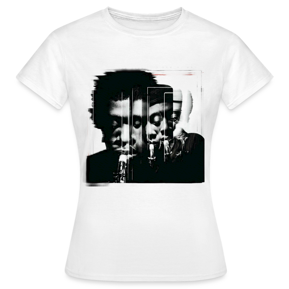 Between Breaths, T-shirt dam - vit