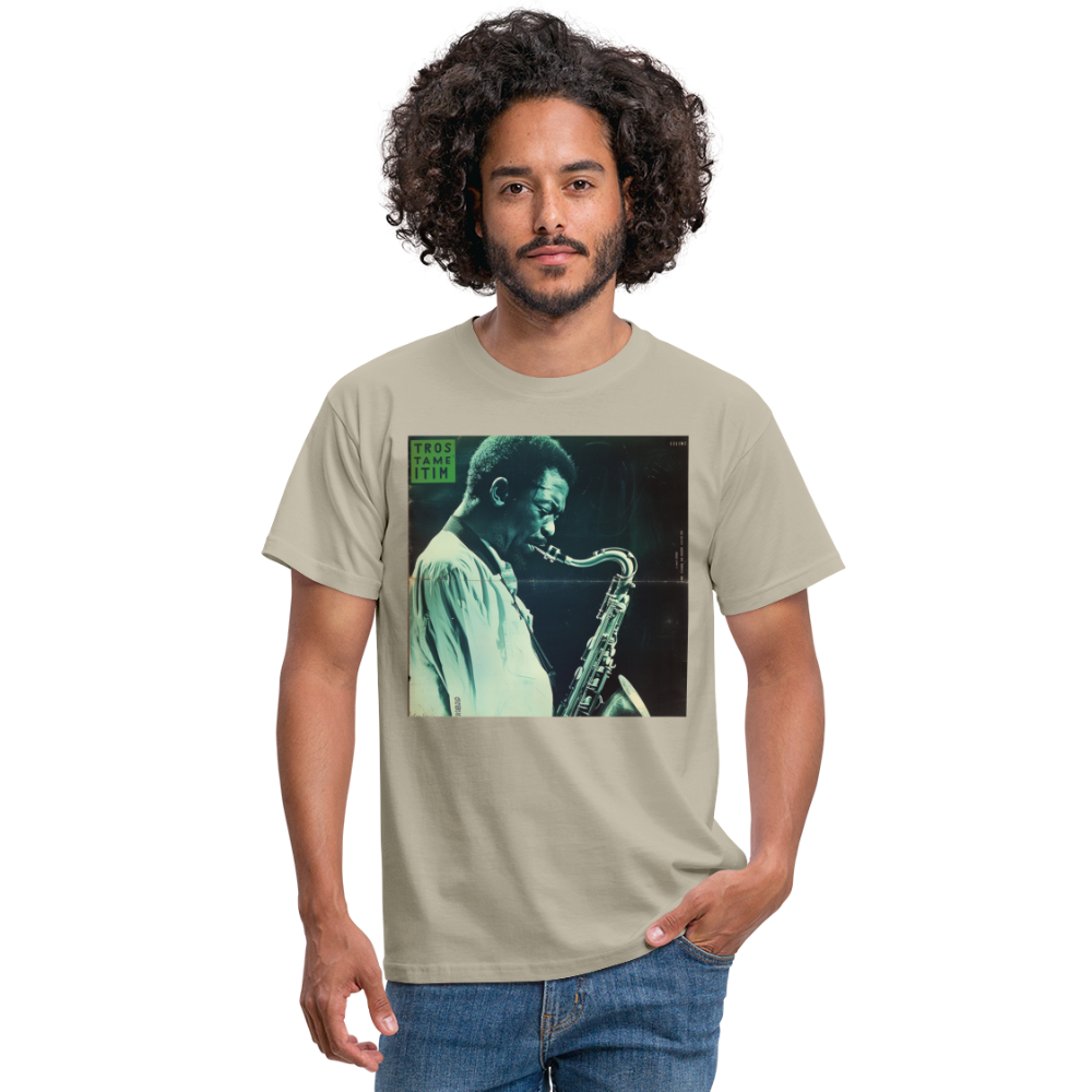 Gåtfull figur i jazzens underground, T-shirt herr - sandbeige