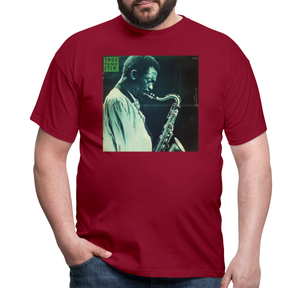 Gåtfull figur i jazzens underground, T-shirt herr - tegelröd