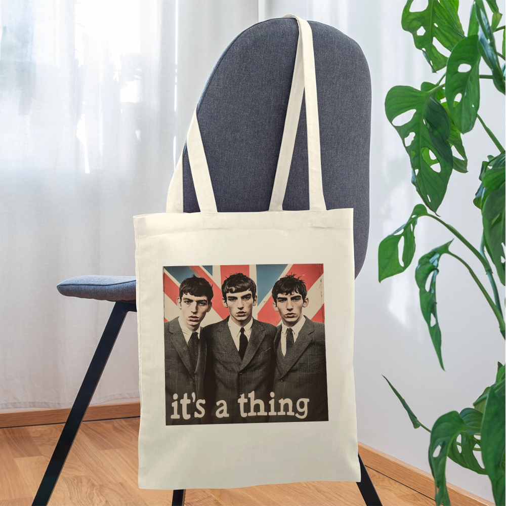 British, Bold & Unapologetic, Tygväska - natur
