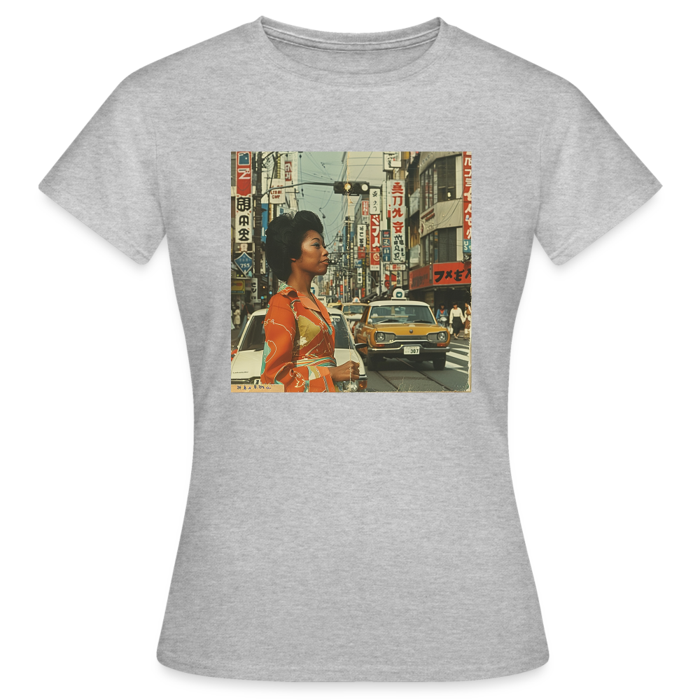 Yumi Sakamoto, T-shirt dam - gråmelerad