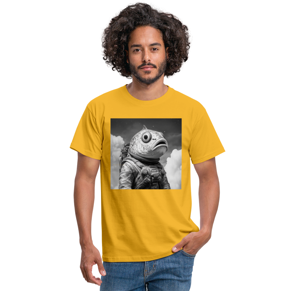 En ensam simtur i universum, T-shirt herr - gul