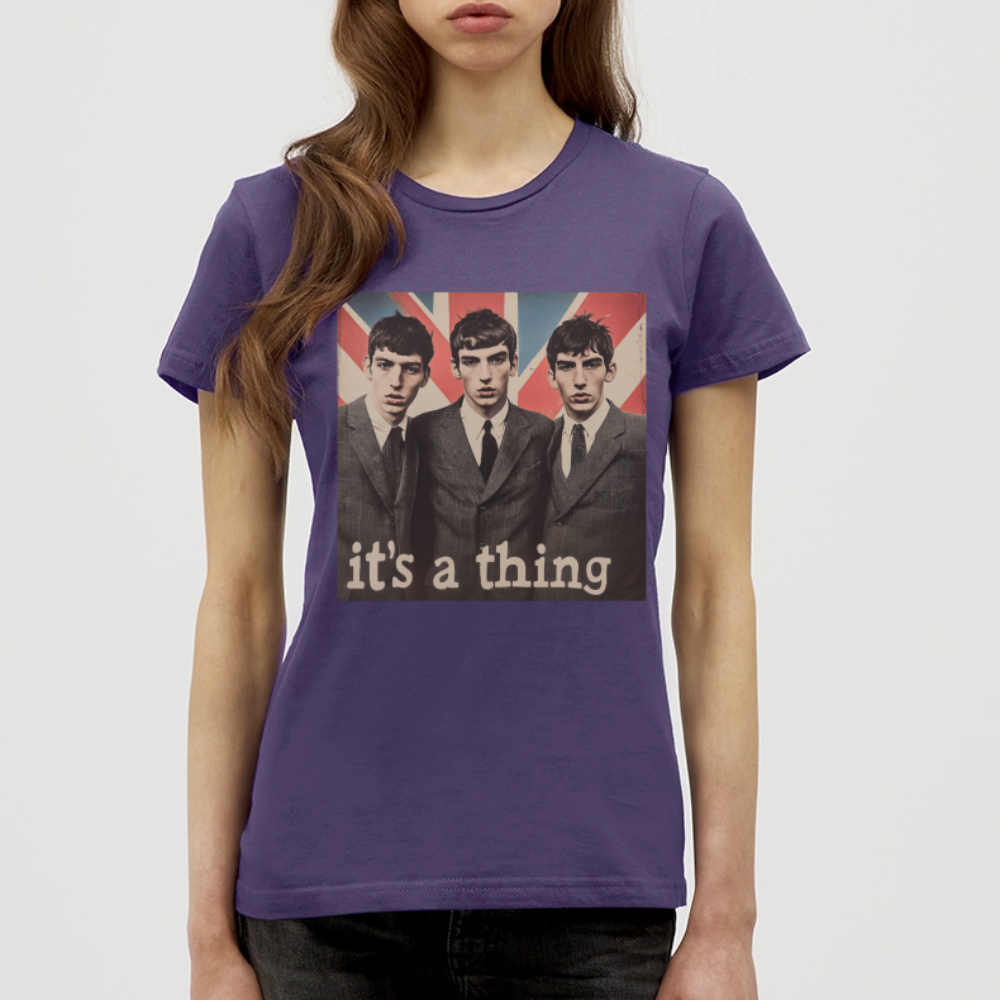British, Bold & Unapologetic, T-shirt dam - mörklila