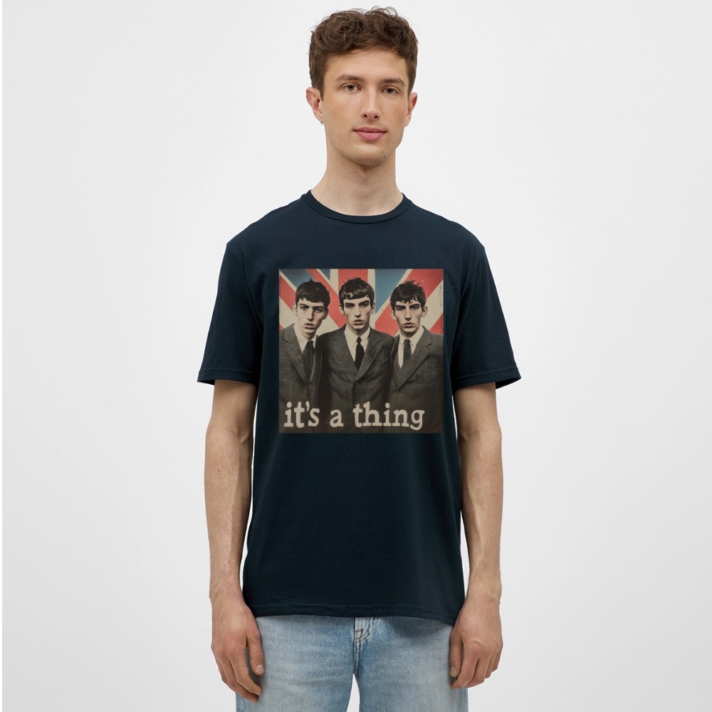 British, Bold & Unapologetic, T-shirt herr - marinblå