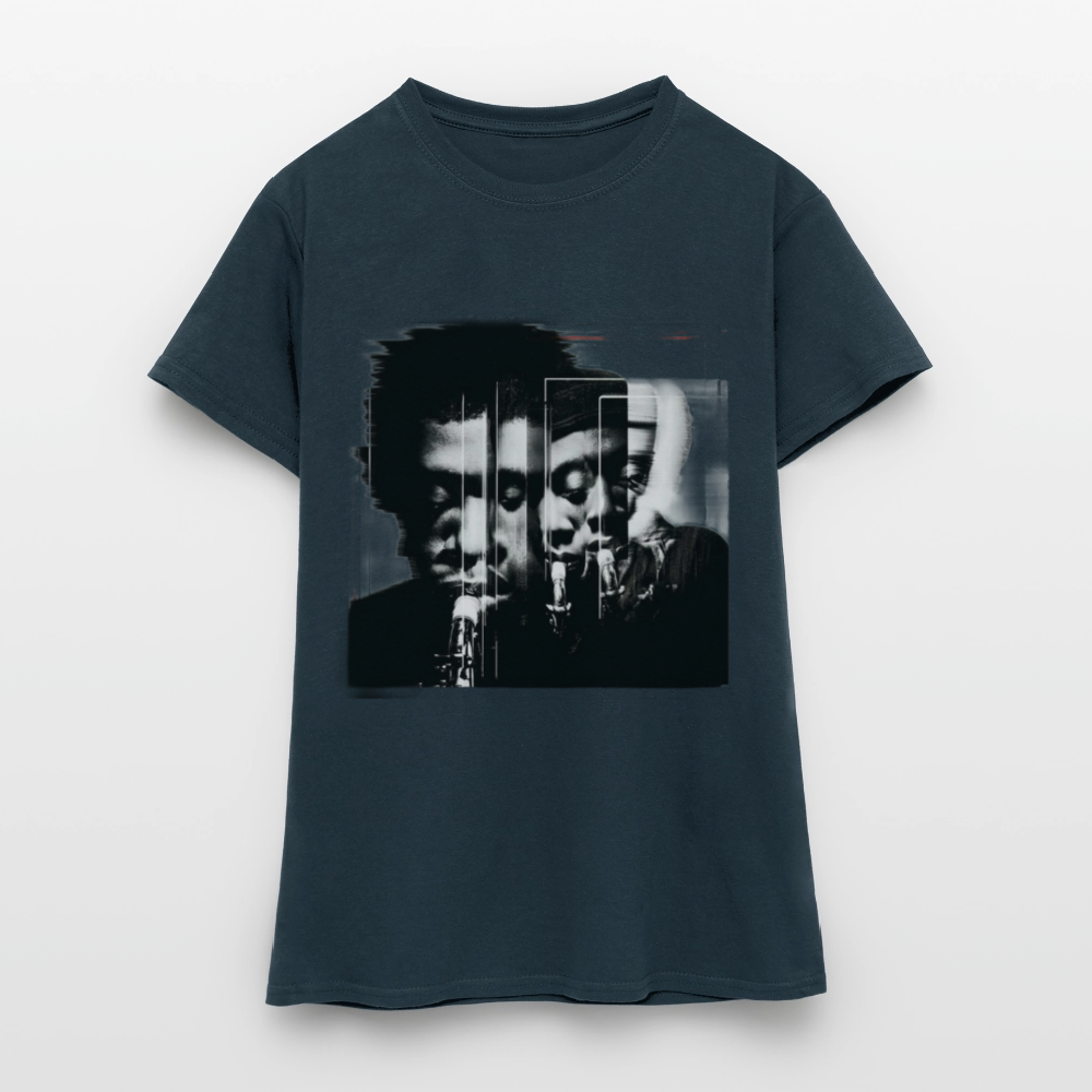 Between Breaths, T-shirt dam - marinblå