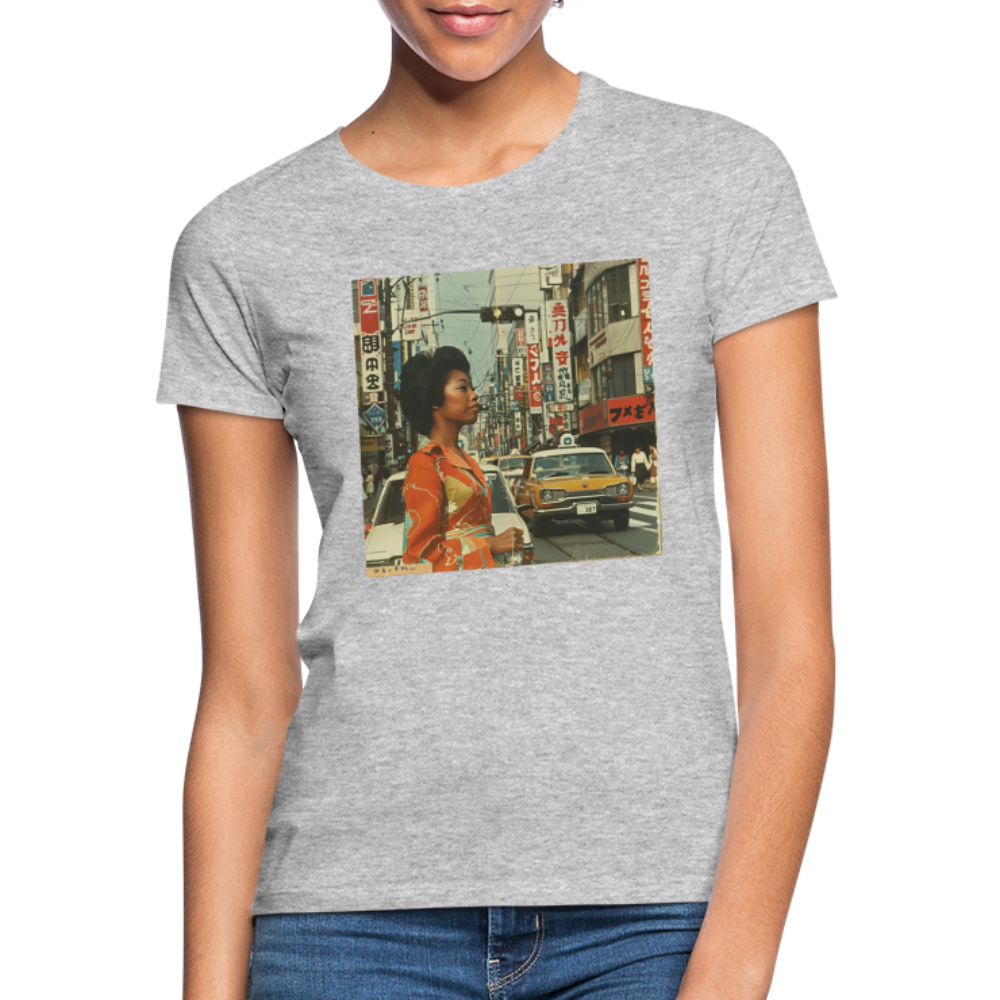 Yumi Sakamoto, T-shirt dam - gråmelerad