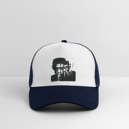 Between Breaths, Trucker Cap - vit/marinblå